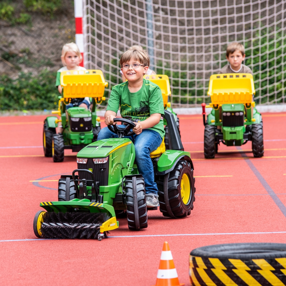 Traktoriaus šlavimo mašina Rolly Toys-Judėjimui, Minami traktoriai ir jų priedai-e-vaikas