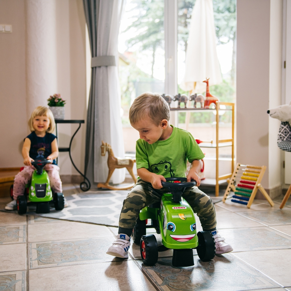 FALK Traktorius Baby Claas Green su priekaba ir priedais nuo 1 metų amžiaus-Judėjimui, Paspiriamosios mašinėlės ir jų priedai, P