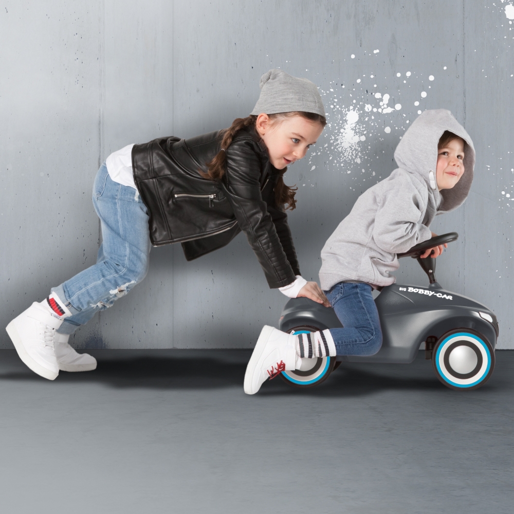 Paspiriama mašinėlė BIG Riding Bobby Car Neo Anthrazit-Judėjimui, Paspiriamosios mašinėlės ir jų priedai, Paspiriamos mašinėlės-