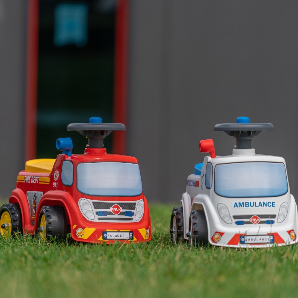 Paspiriamas gaisrinis automobilis FALK su sirena, nuo 1 metų-Judėjimui, Paspiriamosios mašinėlės ir jų priedai, Paspiriamos maši
