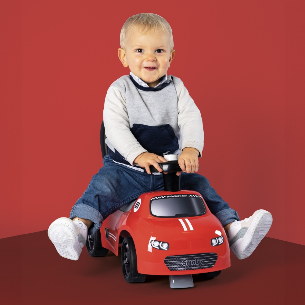 Paspiriama mašinėlė Smoby Red Ride-On su rageliu-Judėjimui, Paspiriamosios mašinėlės ir jų priedai, Paspiriamos mašinėlės-e-vaik