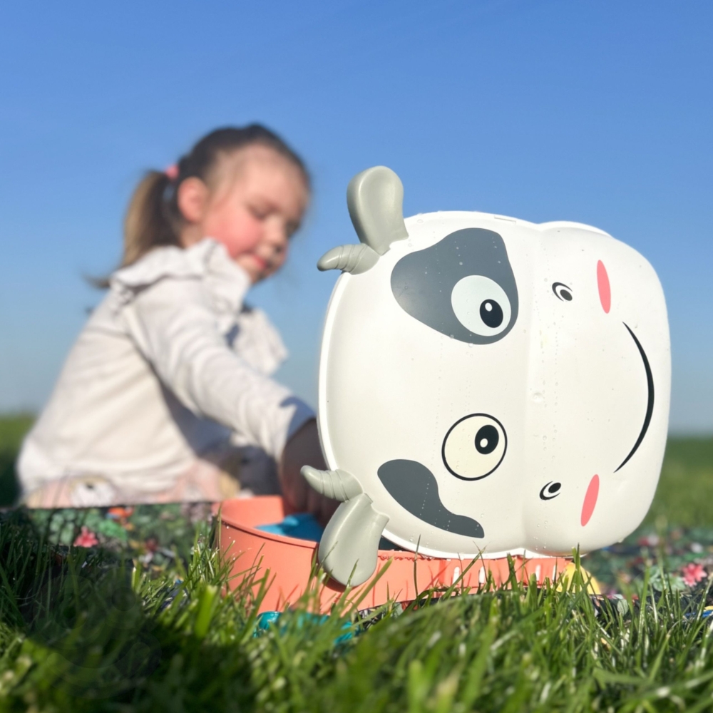 WOOPIE Zestaw do Piasku 3w1 Walizka Krówka + Zabawka Wodna					