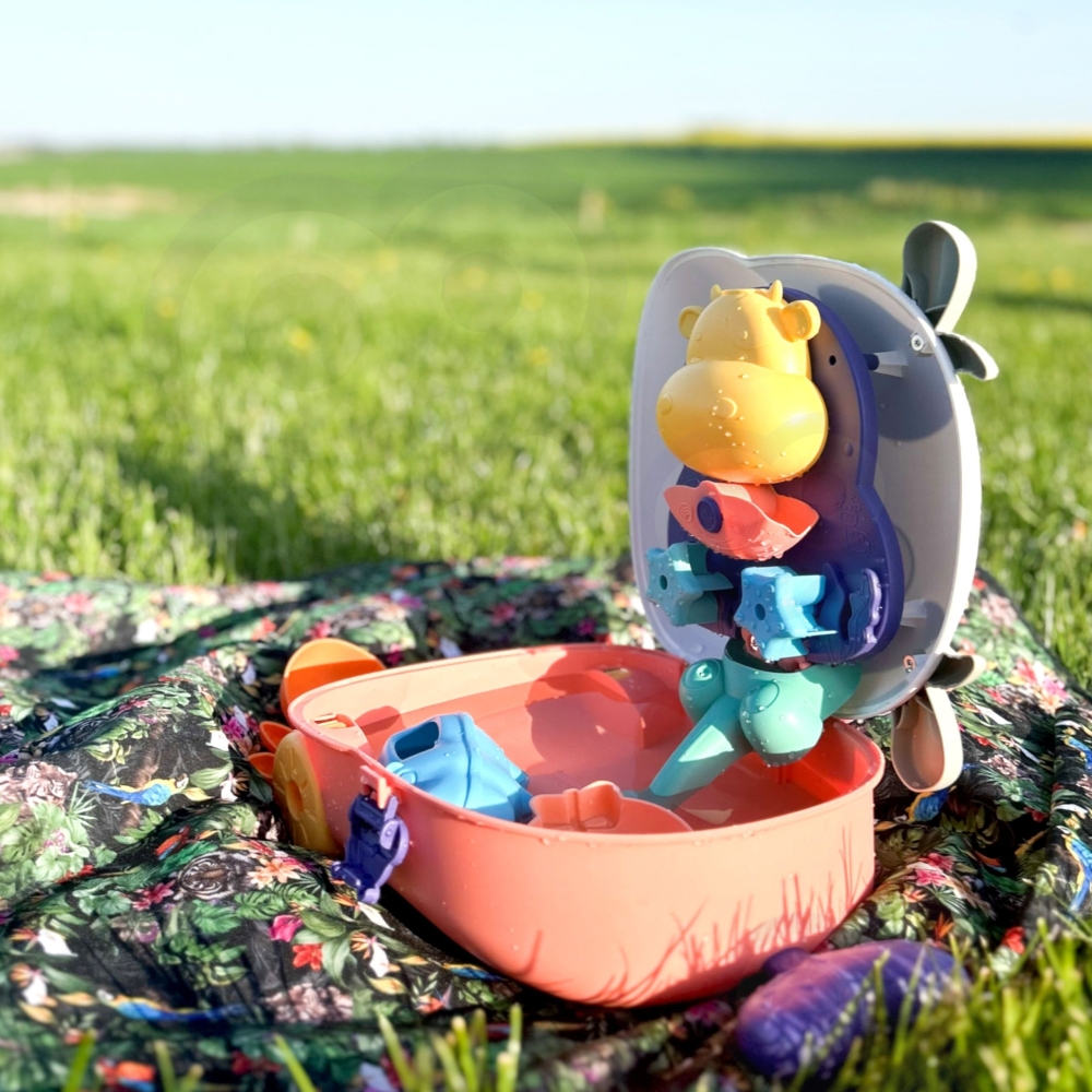 WOOPIE Zestaw do Piasku 3w1 Walizka Krówka + Zabawka Wodna					