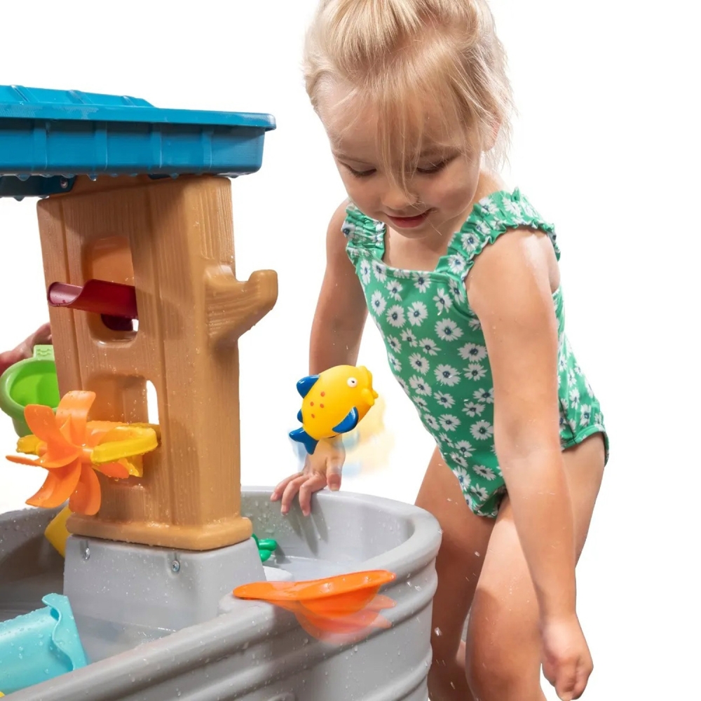 Step2 Water Table with Rain Shower, Bucket and Funnel + Animals 
