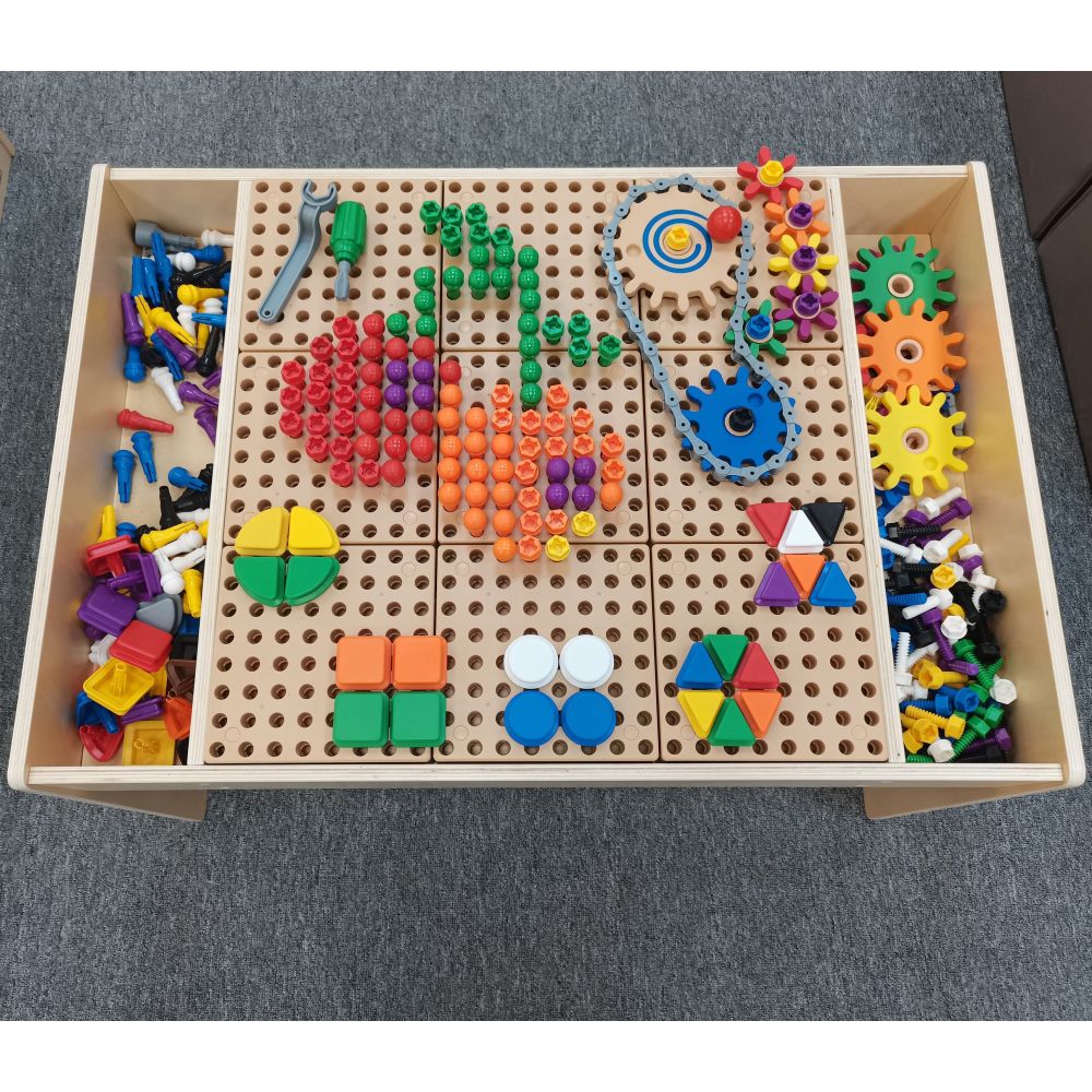 MASTERKIDZ medinis mokomasis stalas + STEM SIENOS PRIEDAI