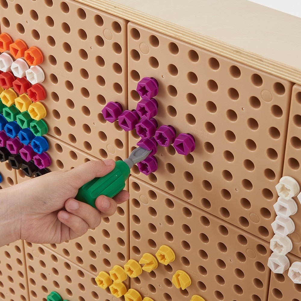 MASTERKIDZ spalvingi varžtai 5 formos STEM Creative Board 512 vnt