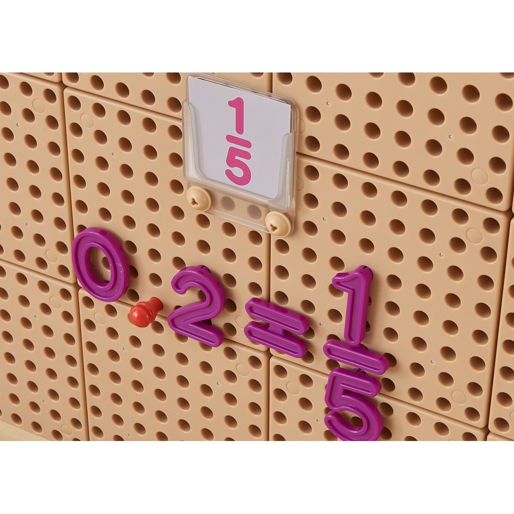 Skaičių ir ženklų rinkinys STEM sieninėms plokštėms MASTERKIDZ, skirtas mokytis skaičiavimo ir matematikos 82 el.