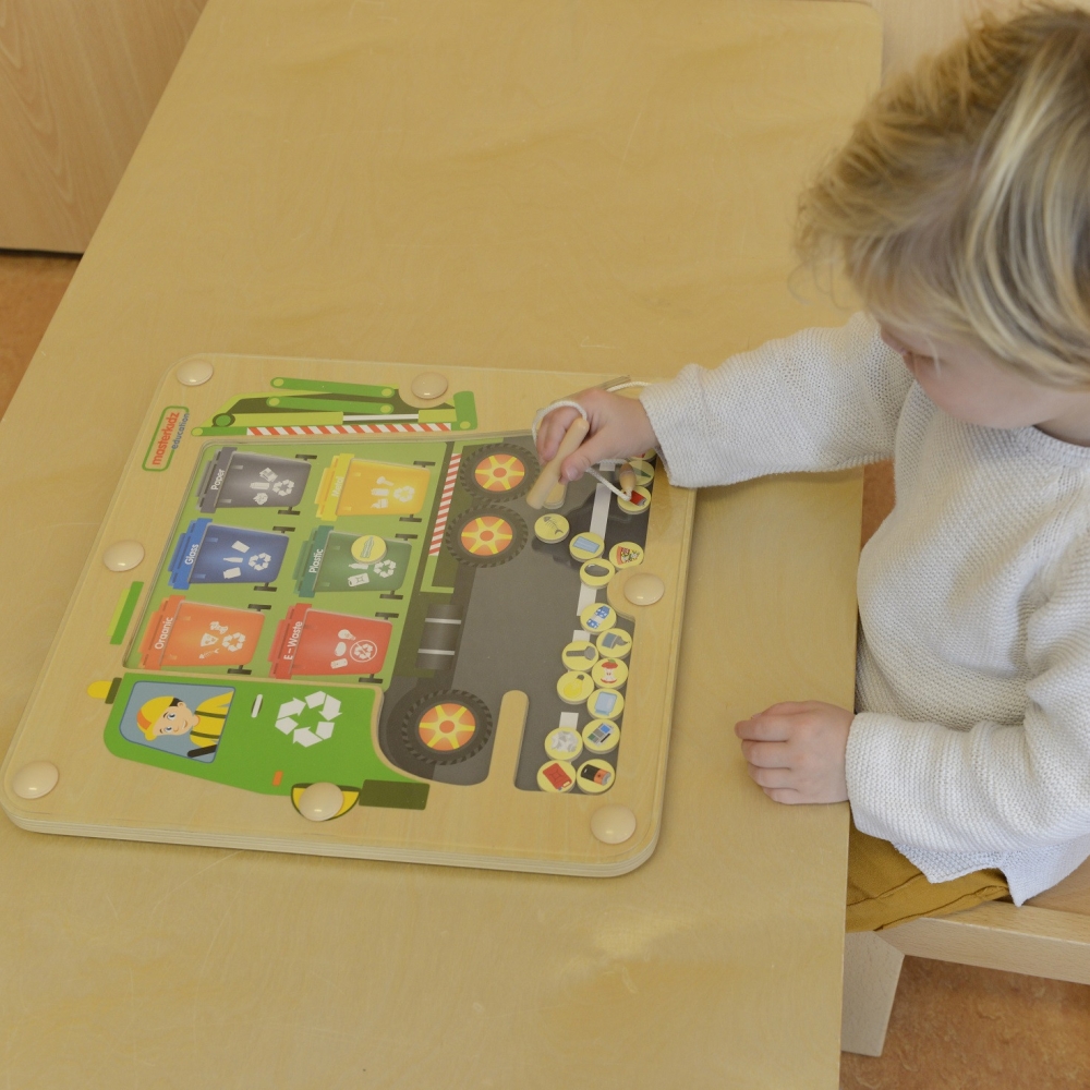 Atliekų rūšiavimo magnetinė lenta MASTERKIDZ Montessori perdirbimo sunkvežimis-Žaislai, Lavinamieji žaislai, Veiklos centrai-e-v