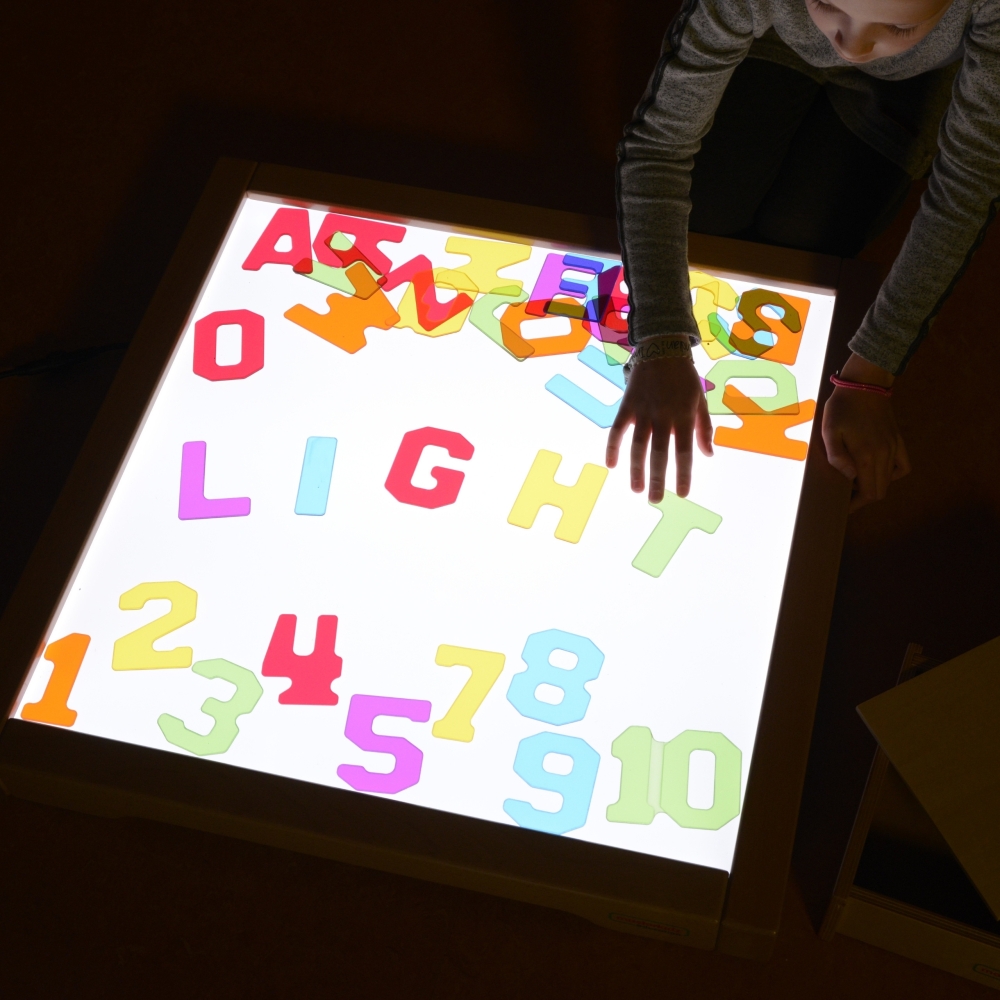 Sensorinės LED dėžutės plokštė MASTERKIDZ + priedų rinkinys-LEKER-e-vaikas