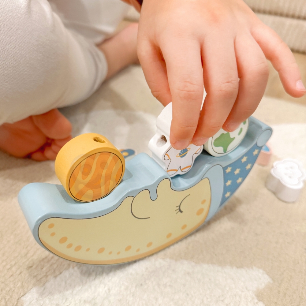 TOOKY TOY Kosminis miegantis mėnulis Balansuojanti dėlionė Montessori kosmosas Medinis sriegiklis