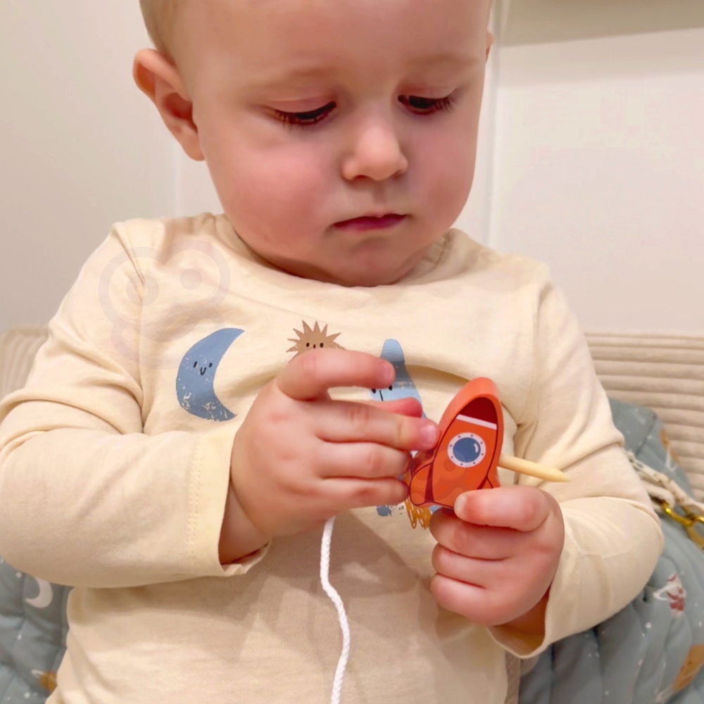 TOOKY TOY Kosminis miegantis mėnulis Balansuojanti dėlionė Montessori kosmosas Medinis sriegiklis