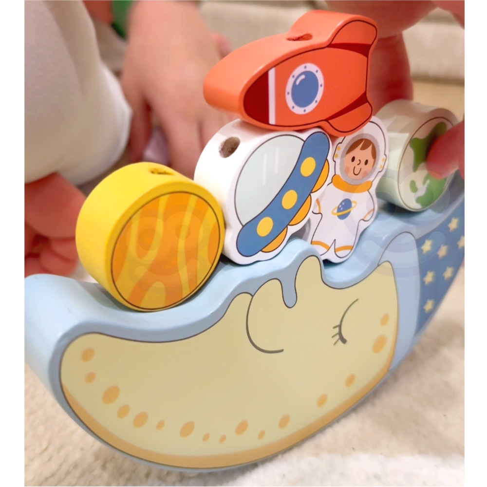 TOOKY TOY Kosminis miegantis mėnulis Balansuojanti dėlionė Montessori kosmosas Medinis sriegiklis