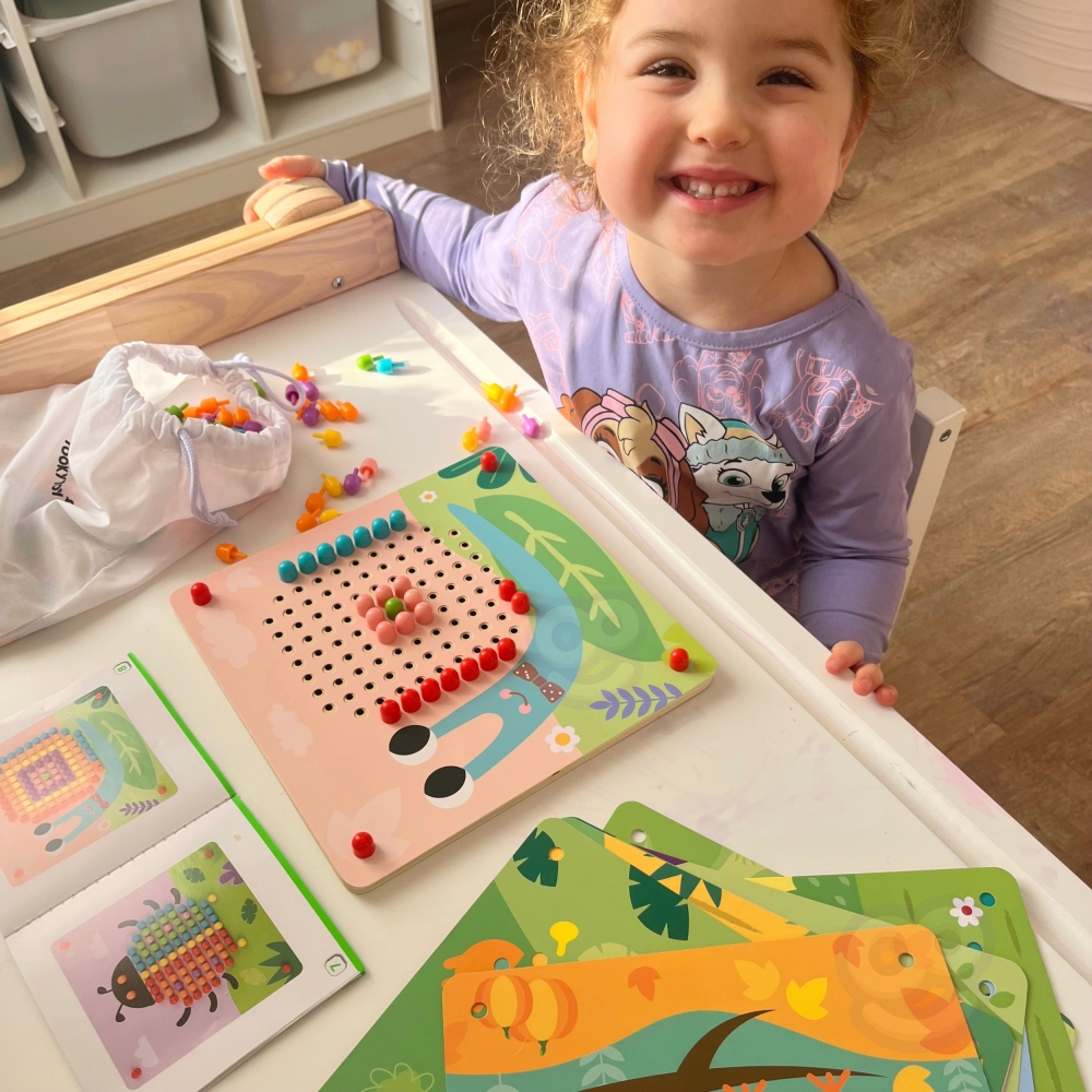 TOOKY TOY Puzzle with Pins and Climbing Pegs