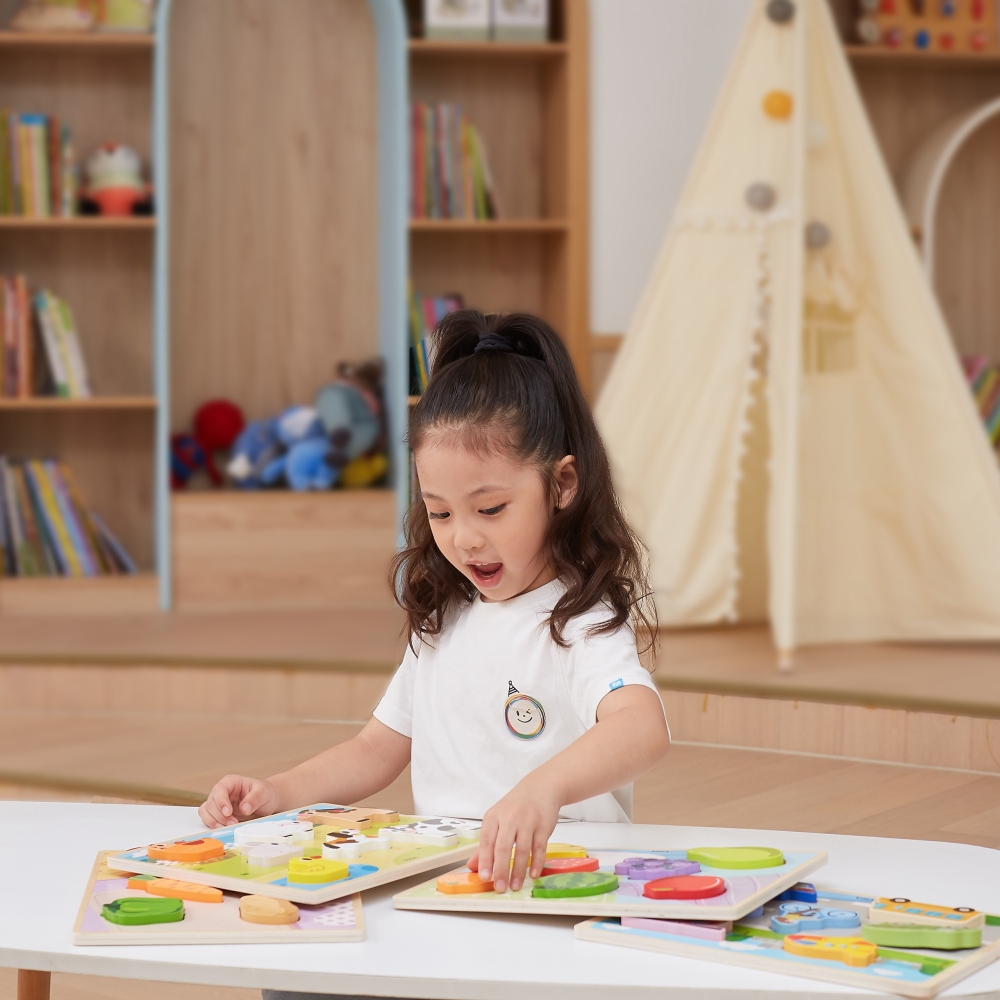 VIGA Montessori medinė dėlionė 2in1 Figūrėlės Daržovės