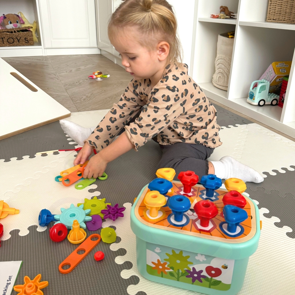 Medinė Montessori motorinė dėžė 12in1 FSC WOOPIE GREEN