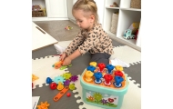 Medinė Montessori motorinė dėžė 12in1 FSC WOOPIE GREEN