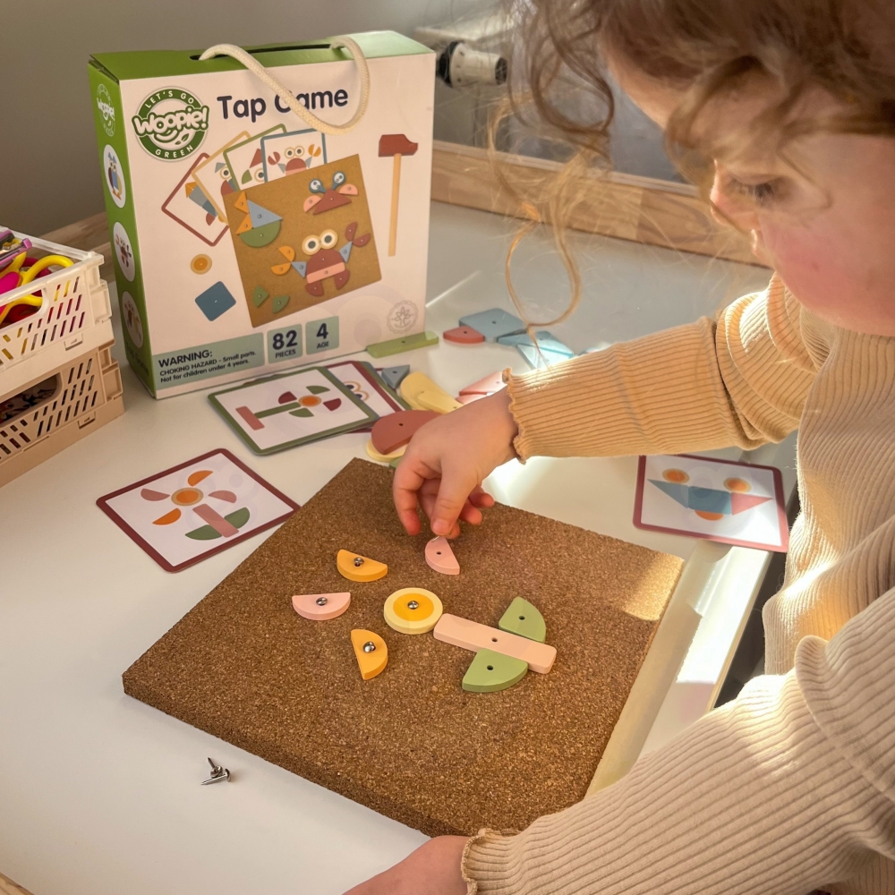 Medinė dėlionė vinis su plaktuku WOOPIE GREEN, 20 modelių 82 el.