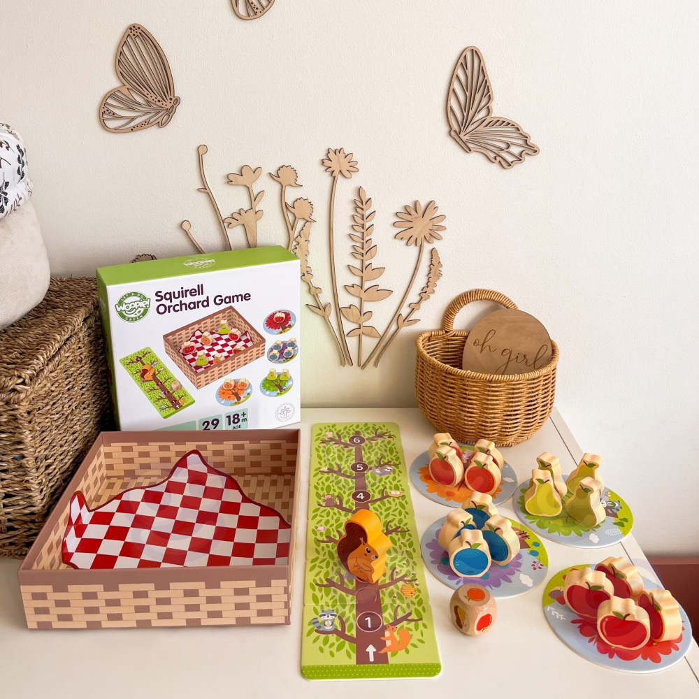 WOOPIE GREEN Squirrel in the Orchard Family Board Game FSC 