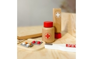 CLASSIC WORLD Wooden Little Doctor Doctor's Suitcase Set 19 pcs.					