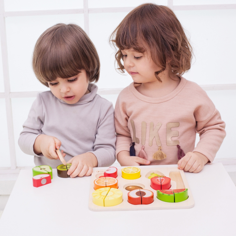 Vaisių pjaustymo rinkinys CLASSIC WORLD Montessori su velcro 20 vnt-Žaislai, Profesijos, buities žaislai, Mažiesiems kulinarams-
