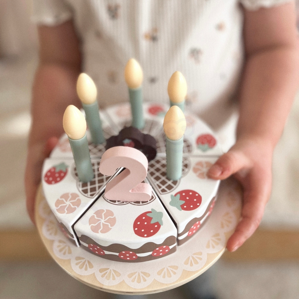 Medinis gimtadienio tortas su žvakutėmis TOOKY TOY-Žaislai, Profesijos, buities žaislai, Mažiesiems kulinarams-e-vaikas