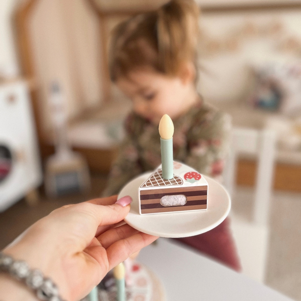 Medinis gimtadienio tortas su žvakutėmis TOOKY TOY-Žaislai, Profesijos, buities žaislai, Mažiesiems kulinarams-e-vaikas