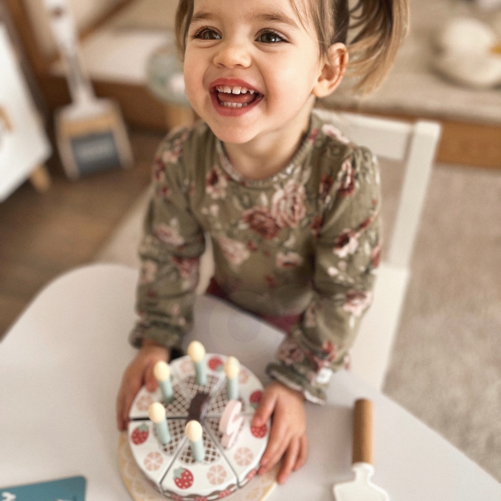Medinis gimtadienio tortas su žvakutėmis TOOKY TOY-Žaislai, Profesijos, buities žaislai, Mažiesiems kulinarams-e-vaikas