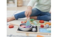 Medinė virtuvėlė su priedais TOOKY TOY – mažojo virėjo rinkinys-Žaislai, Vaikiškos virtuvėlės, Profesijos, buities žaislai, Medi