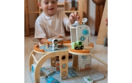 Medinė kosmoso stoties automobilių stovėjimo aikštelė TOOKY TOY