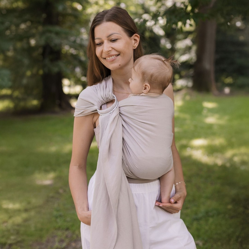 Kūdikių nešioklė su žiedu „HugMe Roma“, 70 x 195 cm, smėlio spalvos-Judėjimui, Kūdikių nešioklės-e-vaikas