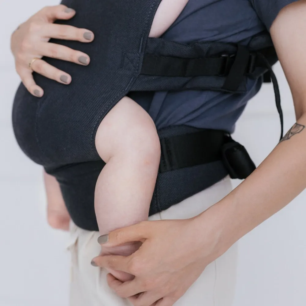 Baby carrier BabyFlow Roma anthracite