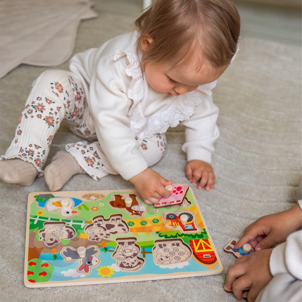 WOOPIE GREEN Wooden Montessori Puzzle Farm with Matching Pins 