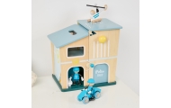 CLASSIC WORLD Police Station Wooden Car Helicopter Figures 12pcs.					