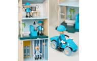 CLASSIC WORLD Police Station Wooden Car Helicopter Figures 12pcs.					