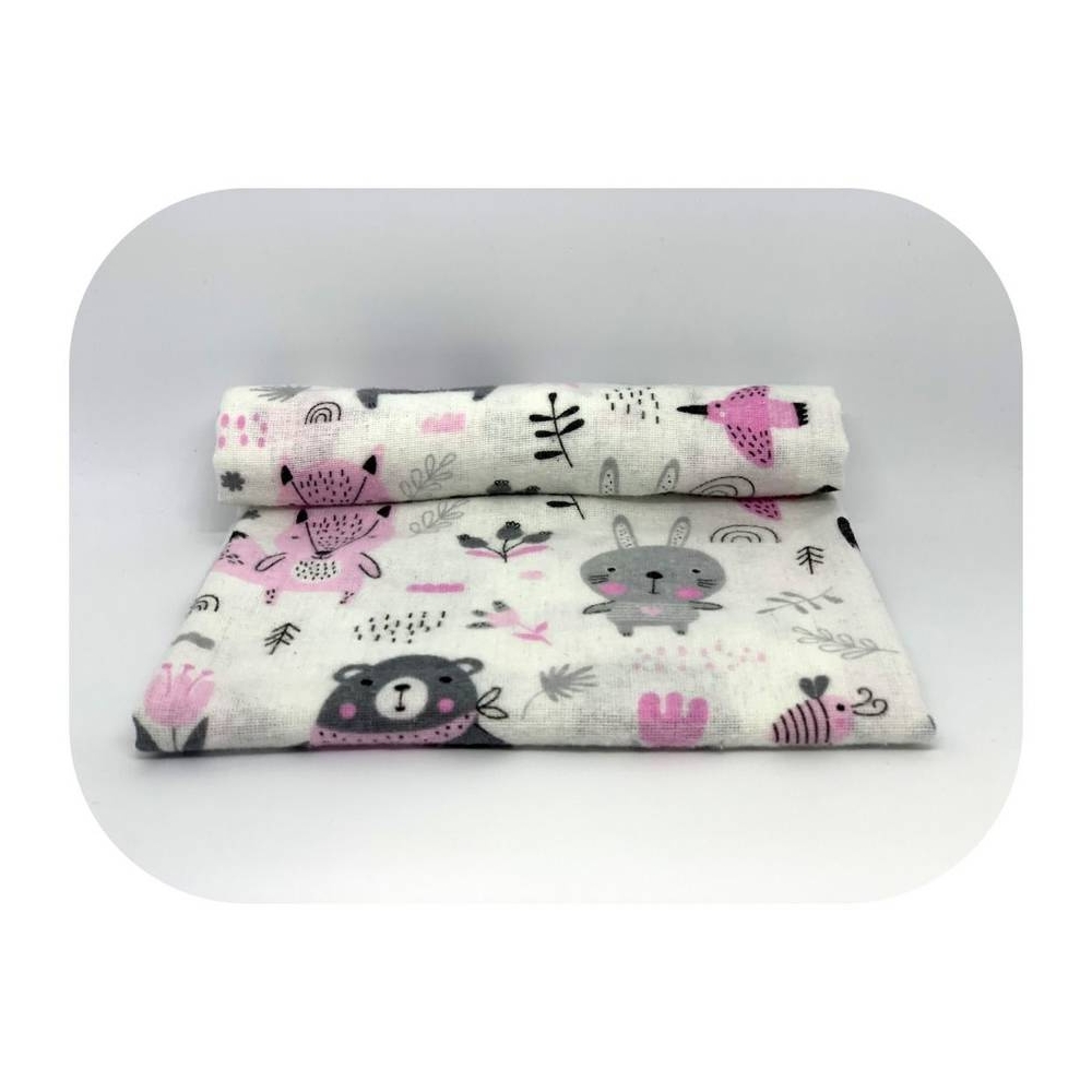 Diaper - 20849 - FLANNEL PRINT - EGA - ZWIERZĘTA LEŚNE - PINK - size 70x80 cm