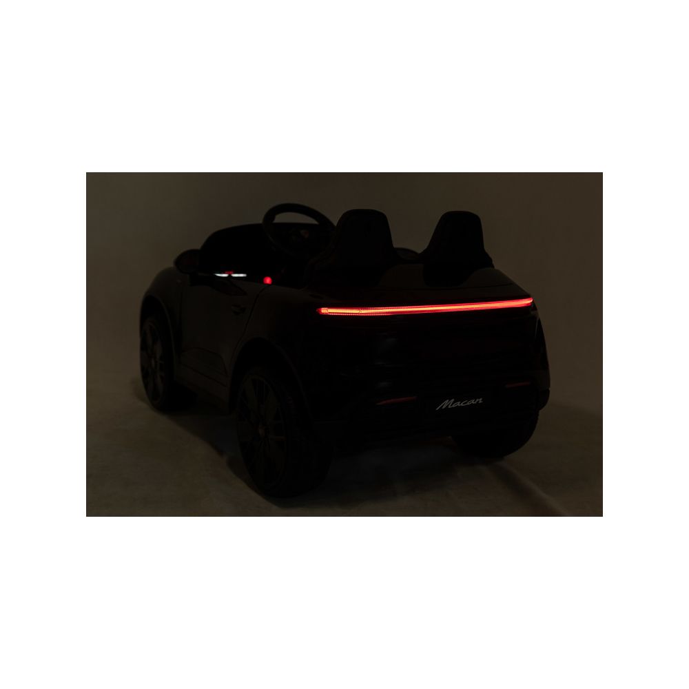 POJAZD AKUMULATOROWY PORSCHE MACAN BLACK