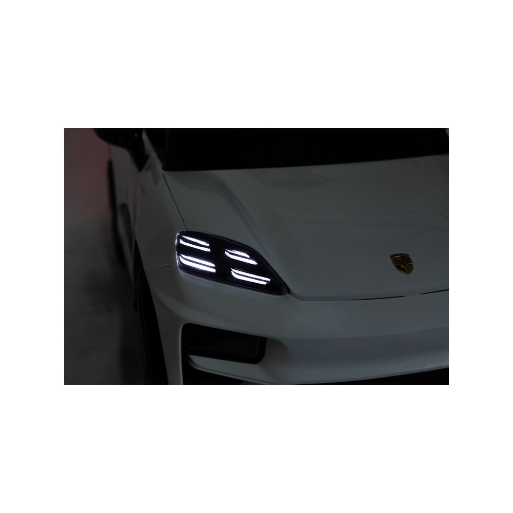 POJAZD AKUMULATOROWY PORSCHE MACAN WHITE