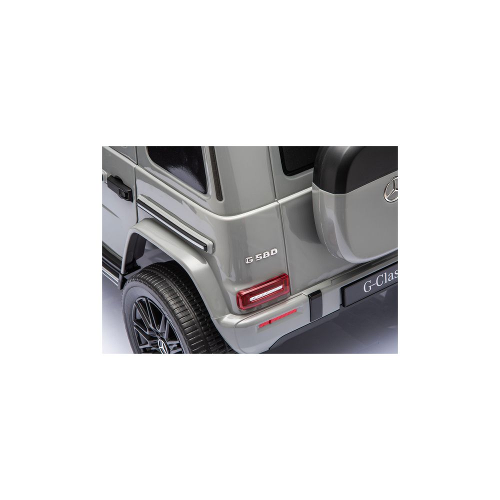 Pojazd Na Akumulator Mercedes G 4x4 24V 2580 Szary
