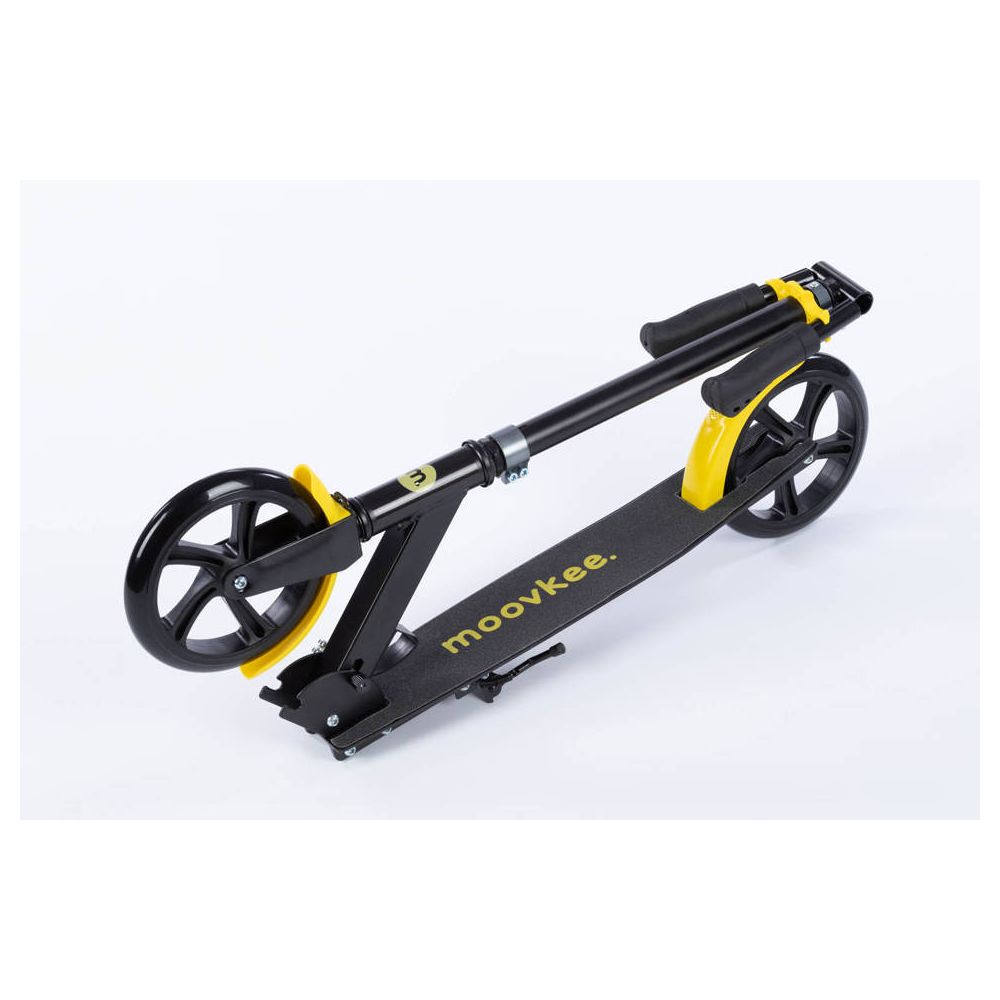 Paspirtukas - MAX - 200 mm - NICE BLACK & BANANA YELLOW
