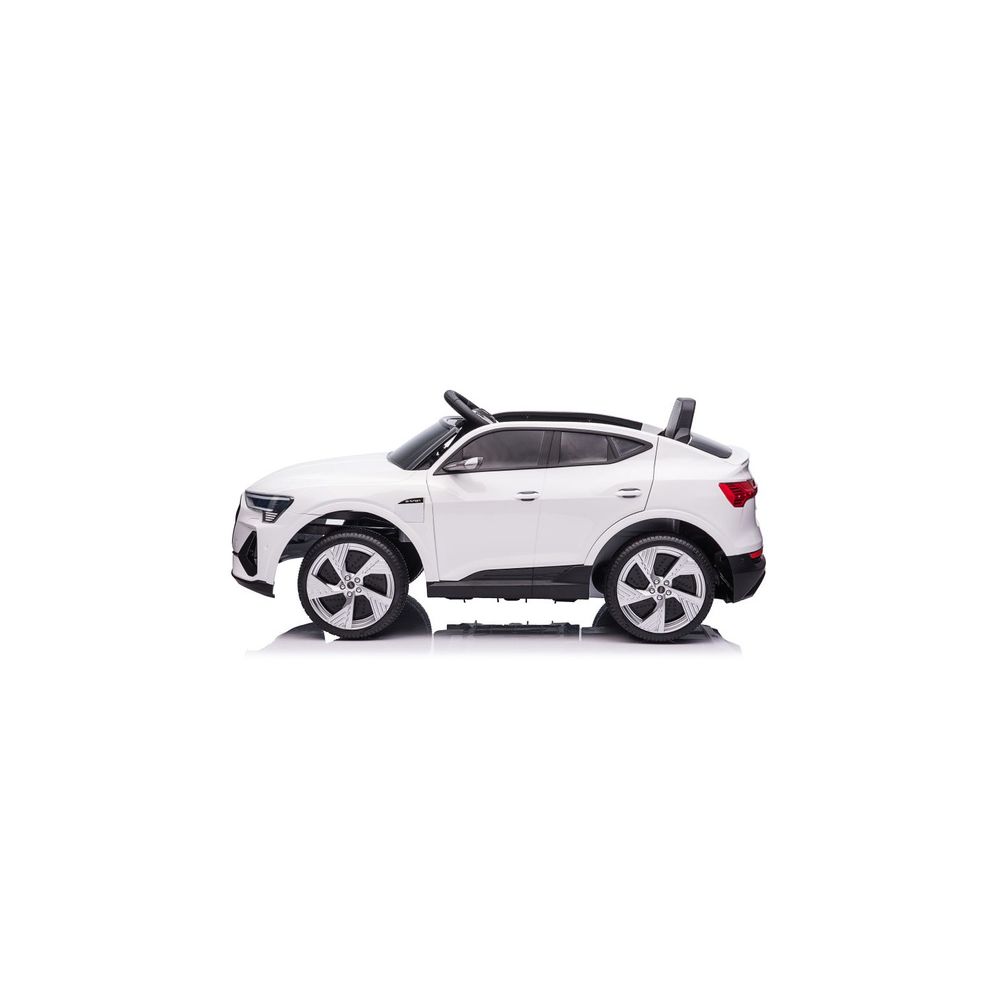 Auto Na Akumulator Audi E- Tron Białe QLS-6688 Światła LED MP3