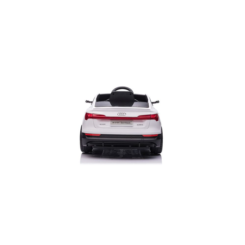 Auto Na Akumulator Audi E- Tron Białe QLS-6688 Światła LED MP3