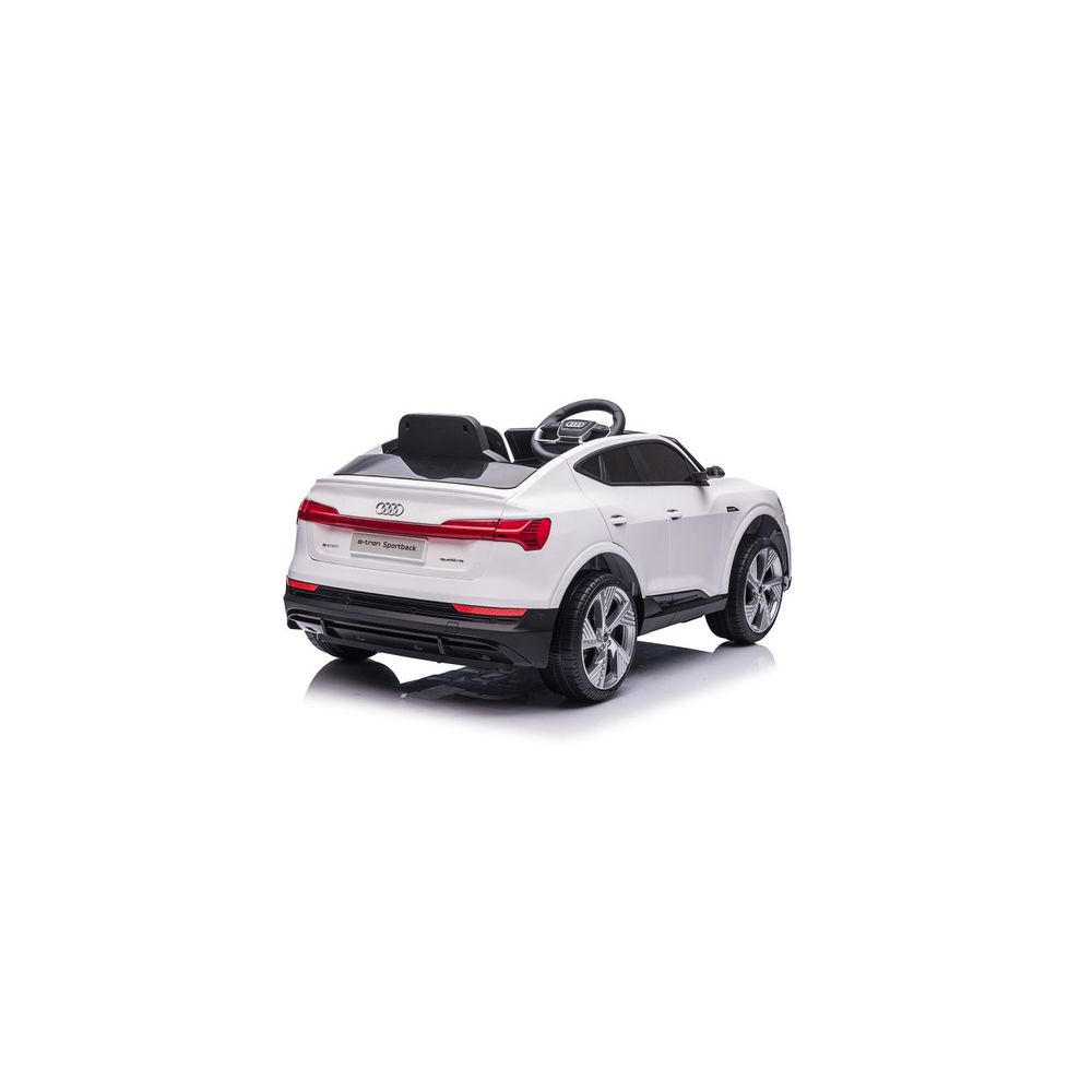 Auto Na Akumulator Audi E- Tron Białe QLS-6688 Światła LED MP3