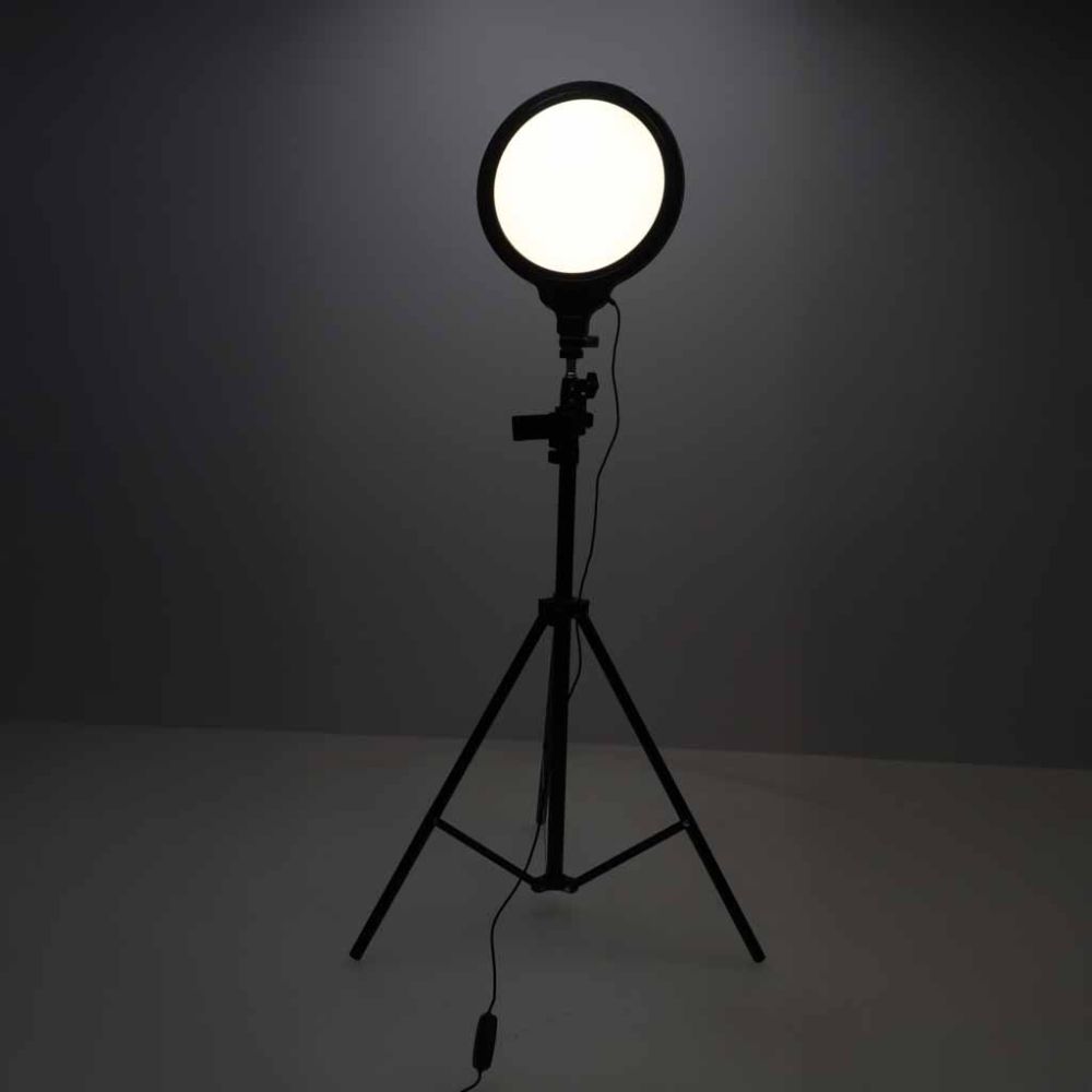 Apvalus LED šviestuvas, 3 šviesių spalvų skydelis nuo 2600 iki 6000 K
