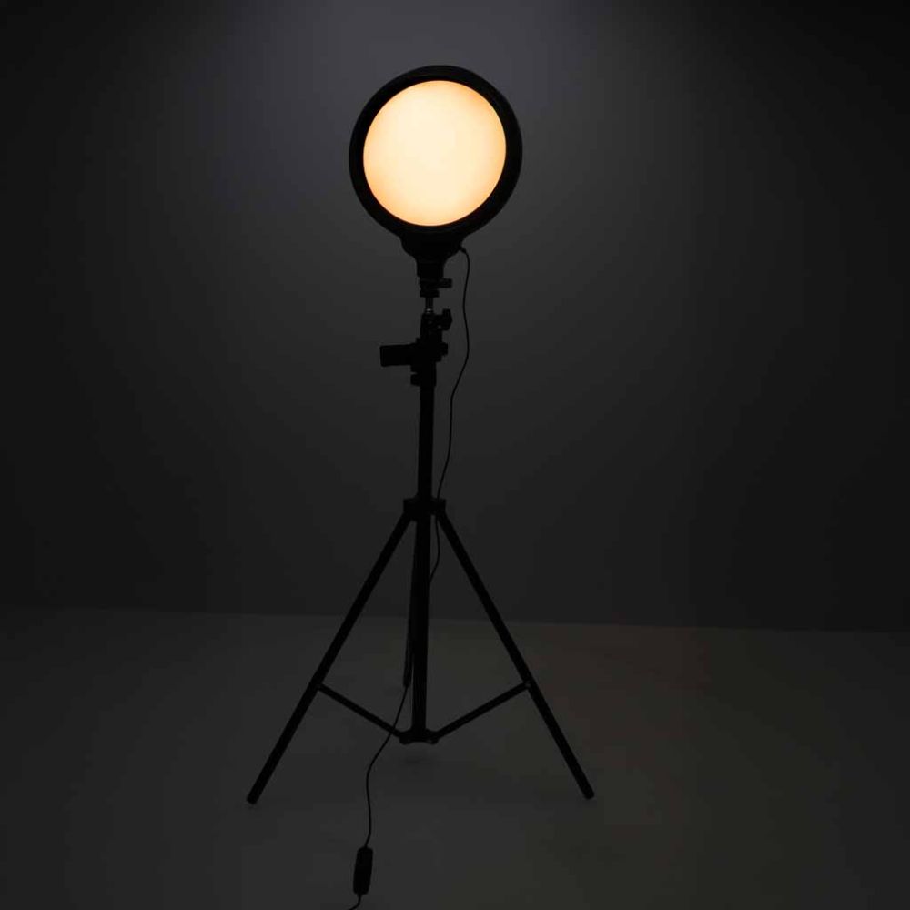Apvalus LED šviestuvas, 3 šviesių spalvų skydelis nuo 2600 iki 6000 K