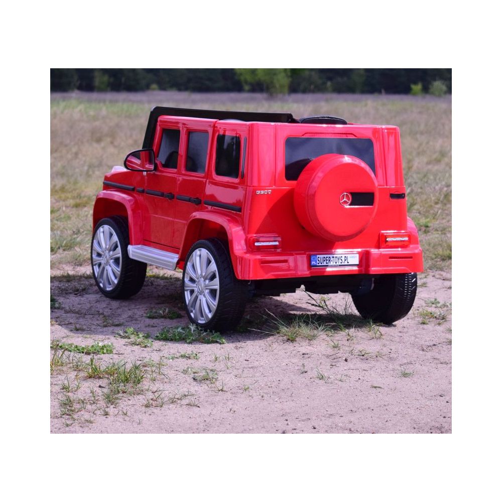 „MERCEDES G500“ SU AKUMULIATORIUMI, MINKŠTOS EVA RATAI, MINKŠTA SĖDYNĖ, LAKUOTAS, VISOS PAPILDOMOS FUNKCIJOS / JJ2077