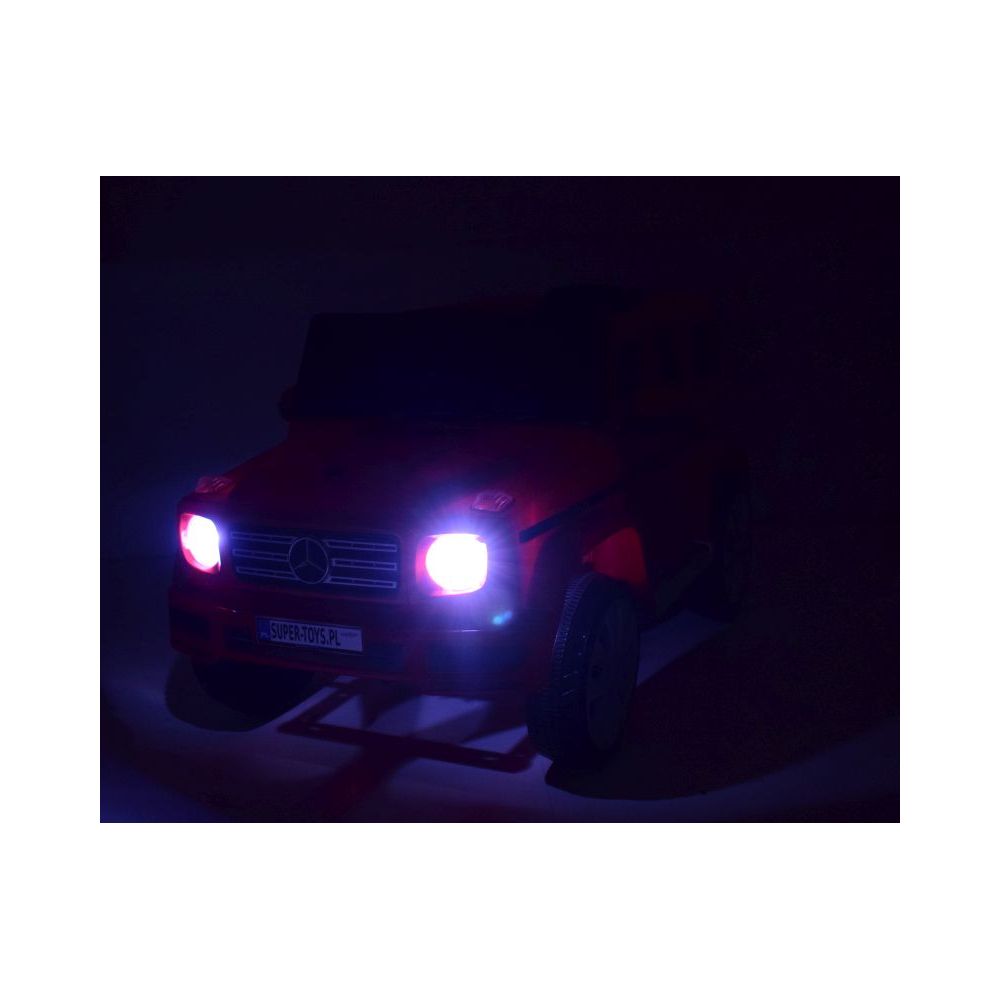 „MERCEDES G500“ SU AKUMULIATORIUMI, MINKŠTOS EVA RATAI, MINKŠTA SĖDYNĖ, LAKUOTAS, VISOS PAPILDOMOS FUNKCIJOS / JJ2077