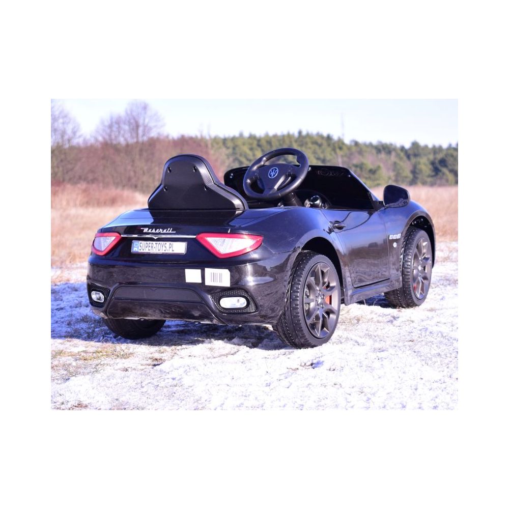 MASERATI GRANCABRIO MY18 Z AMORTYZATORAMI, PILOT, PANEL, RADIO FM, BLUETOOTH/S302