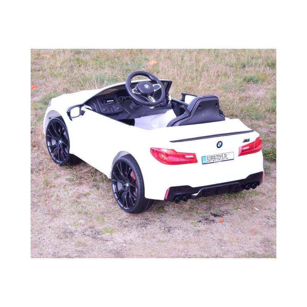 ORIGINALUS „BMW M5“ 24V SU DRIFTO FUNKCIJA – MINKŠTI RATAI, MINKŠTA SĖDYNĖ /SX2118