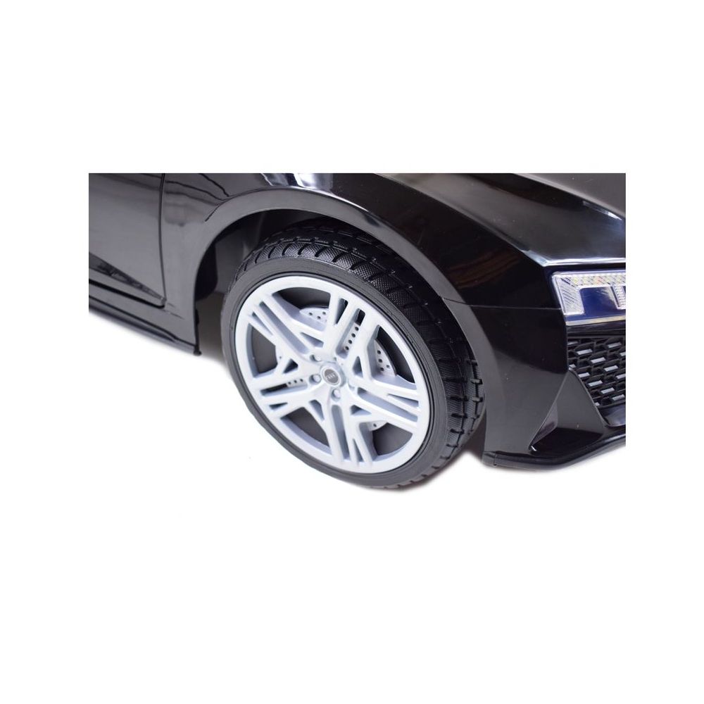 „Audi R8 Spyder“ su akumuliatoriumi – „Super“ versija / A300