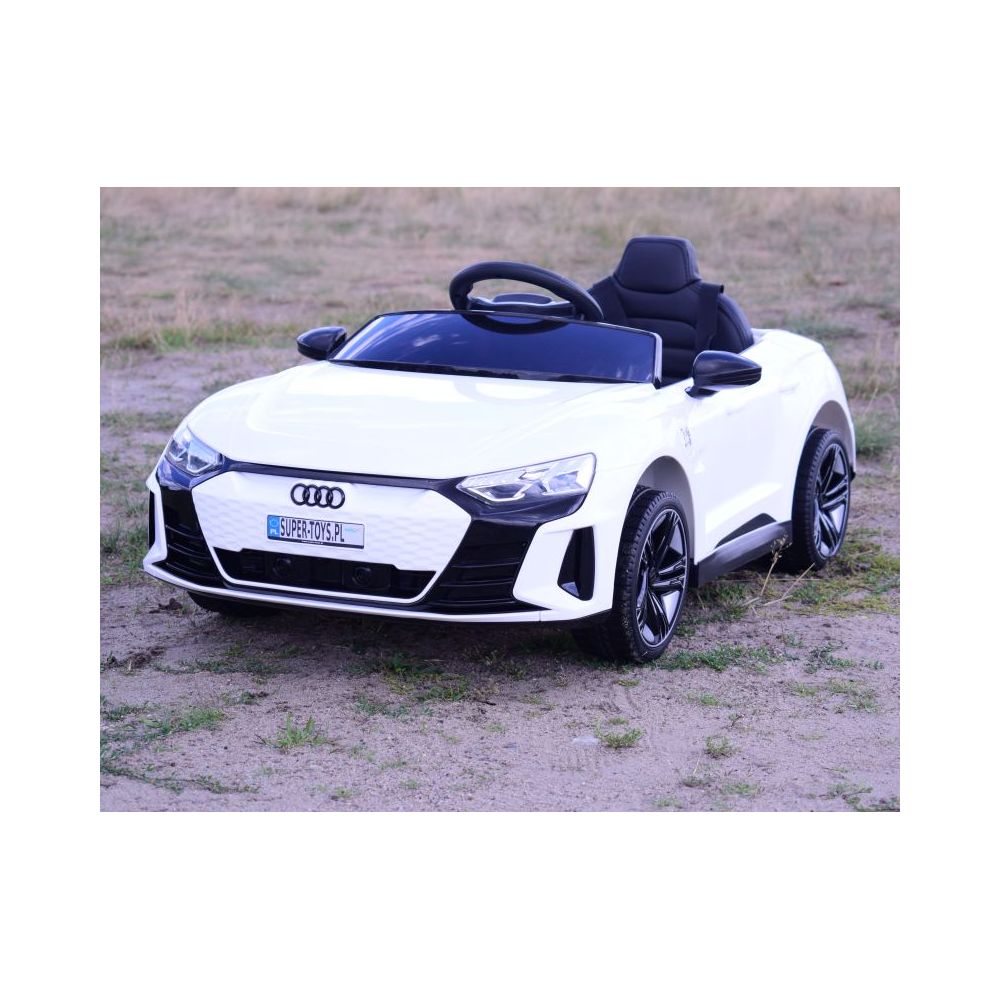 AUTO NA AKUMULATOR AUDI RS E-TRON GT , MIĘKKIE KOŁA, MIEKKIE SIEDZENIE, SUPER JAKOSĆ/QLS6888